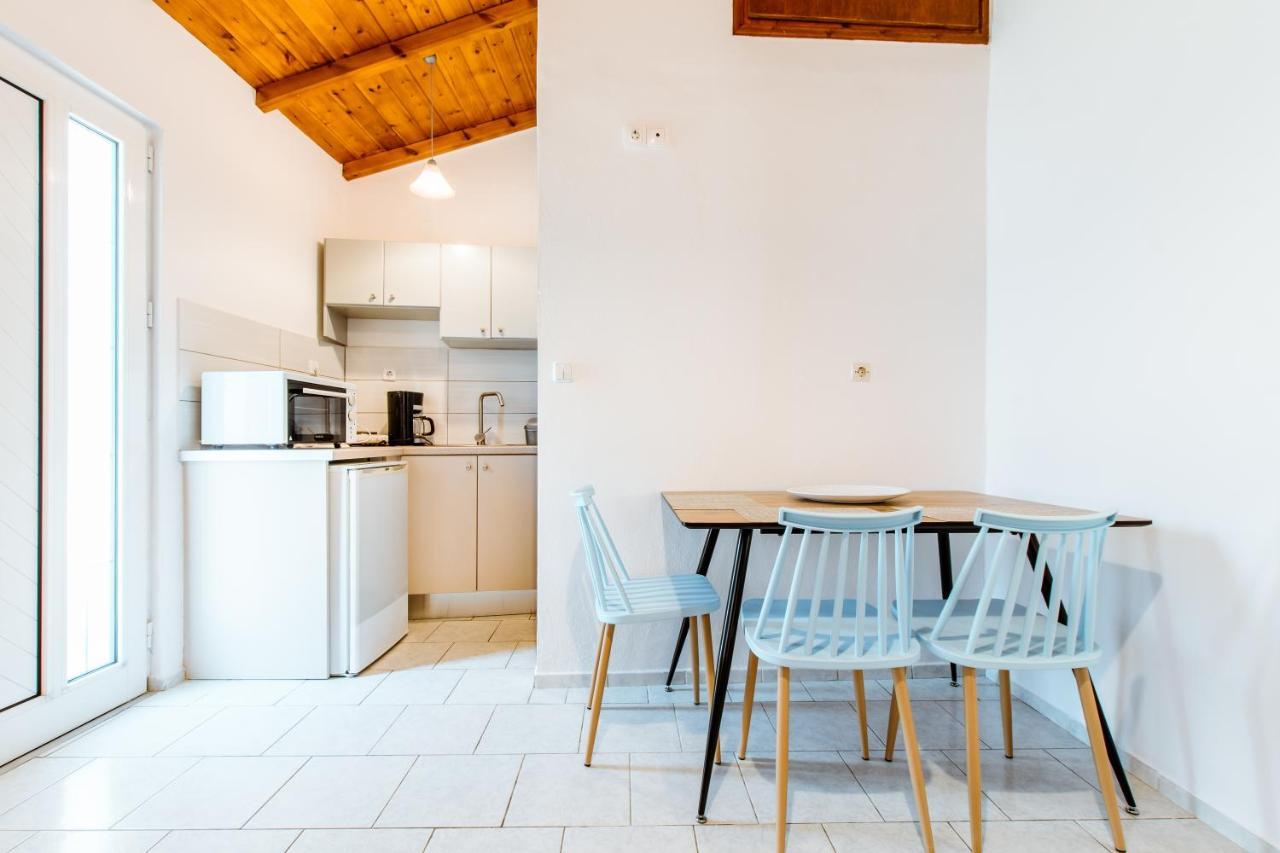 Koulouris Apartments & Studios Kalyves Bagian luar foto