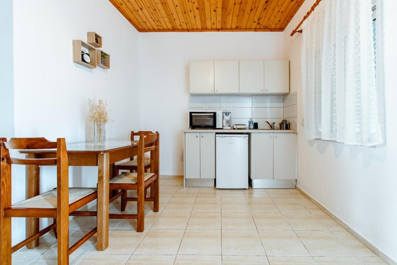 Koulouris Apartments & Studios Kalyves Bagian luar foto