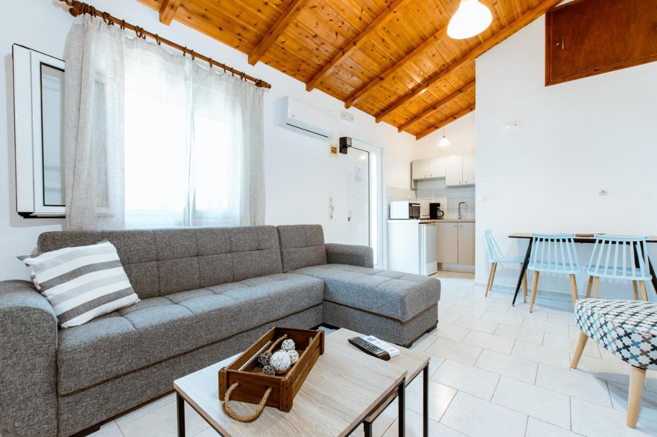 Koulouris Apartments & Studios Kalyves Bagian luar foto