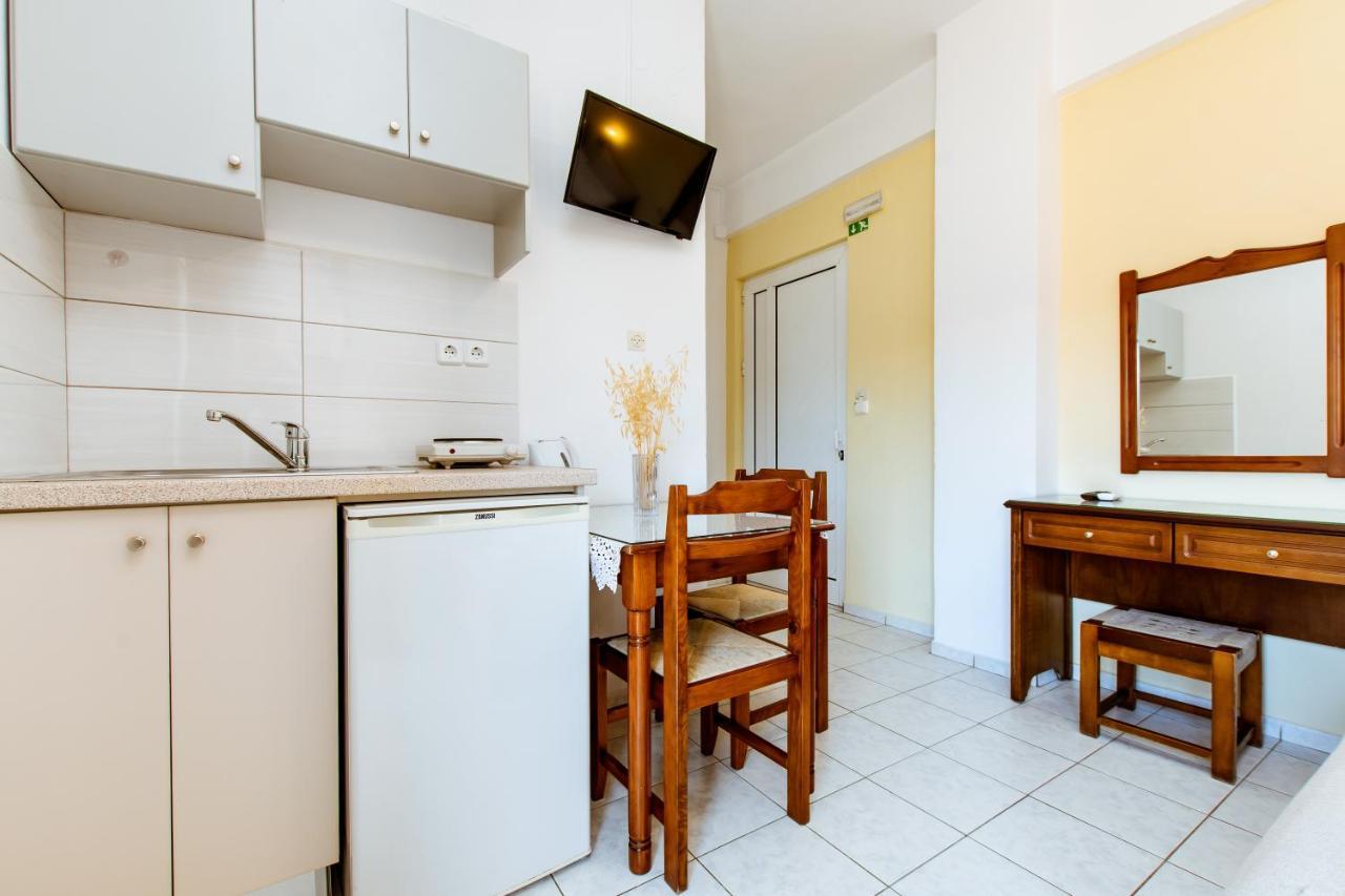 Koulouris Apartments & Studios Kalyves Bagian luar foto