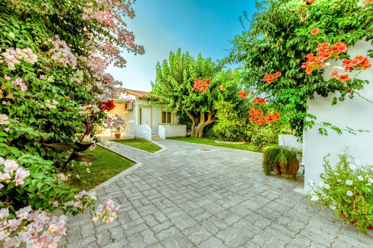 Koulouris Apartments & Studios Kalyves Bagian luar foto